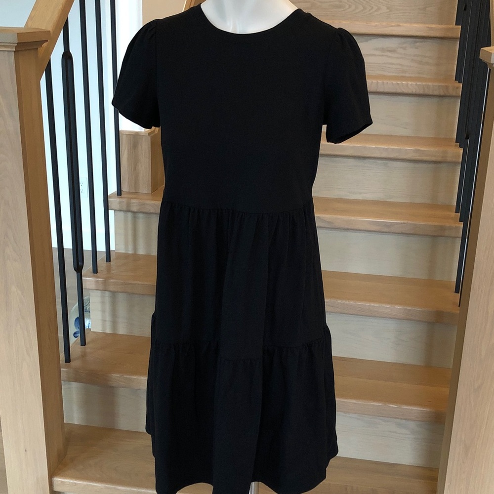 GAP Cap Sleeve Crew Neck Dress in Black - Babydoll / Tiered, Size XXS (Like 2)